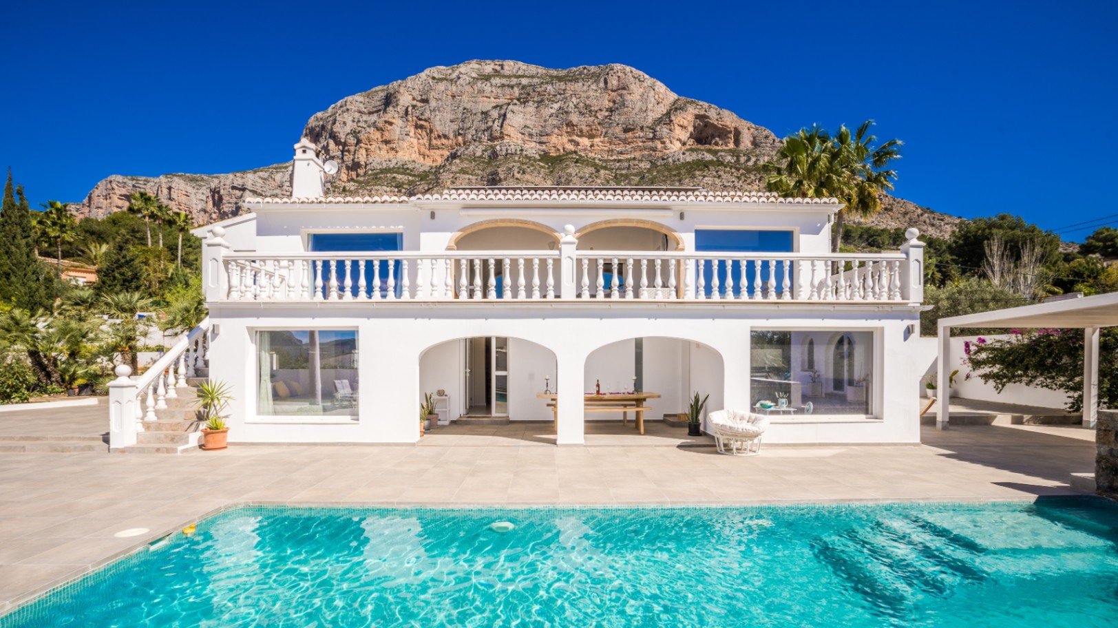 Spectacular and luxurious Villa in the Montgo